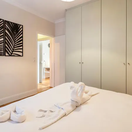 Le Charlise Apartment *